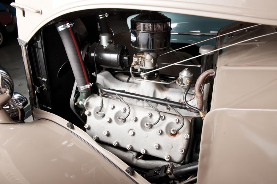  Ford DeLuxe Roadster 1934 года  (фото 28 из 43)